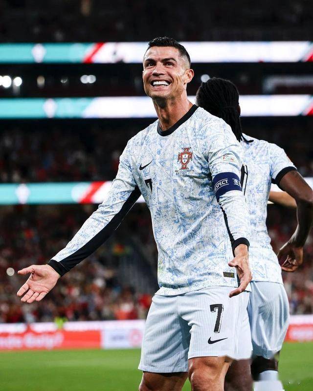 欧国联夺冠热门失手！葡萄牙队惊险击败晋级16强