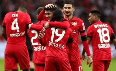 雷恩客场逼平昂热，保持领跑位置