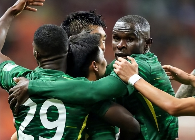 申花逆转国安，保级危机稍有缓解