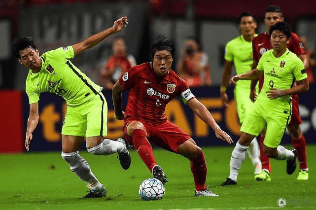 足球盛宴！国内豪门球队对决