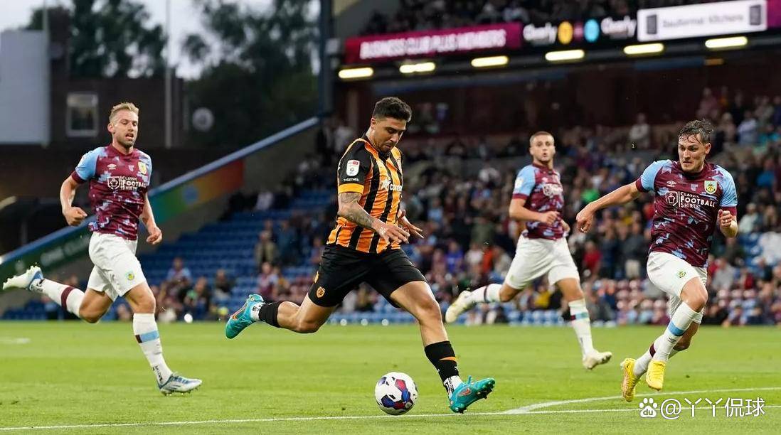 赫尔城大胜，提升保级前景