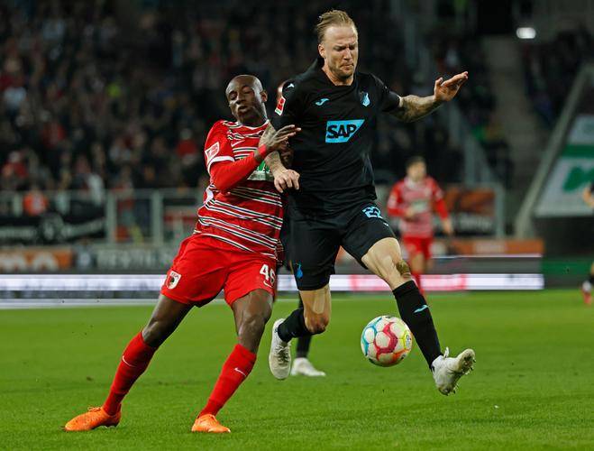 亚琛客场击败霍芬海姆，取得关键胜利