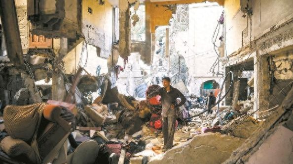 萨特卫冕疲态显露，争冠局面扑朔迷离