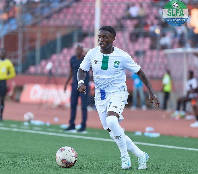 卡昂对阵图卢兹的比赛中陷入苦战