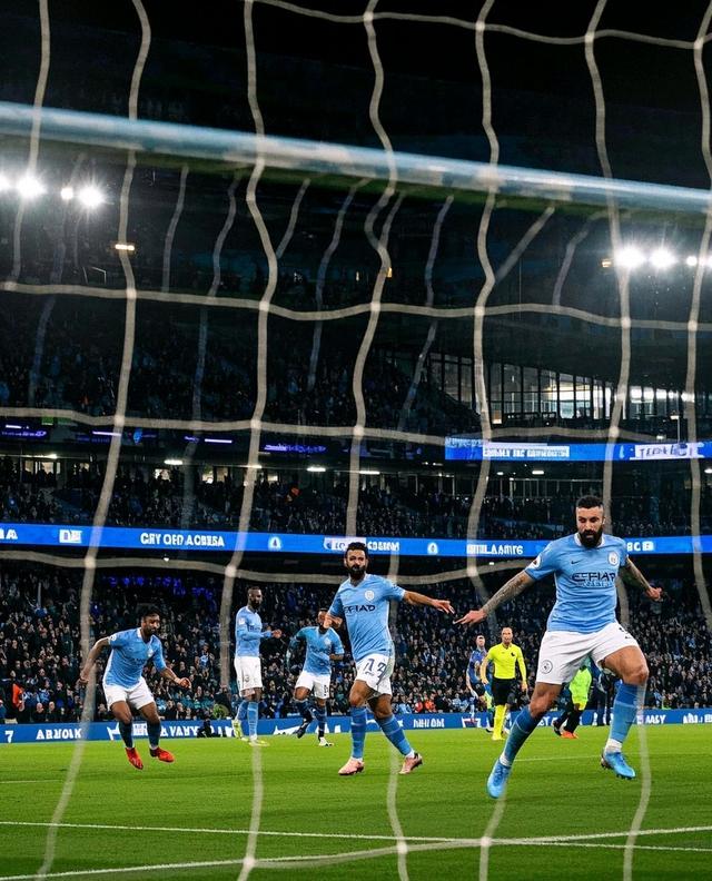 曼城惨败南安普顿，失误频频导致失球