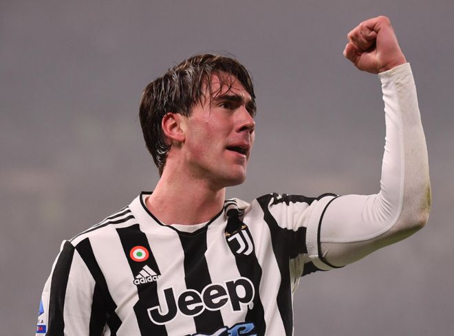 尤文图斯边锋过人效果不佳，进攻受阻