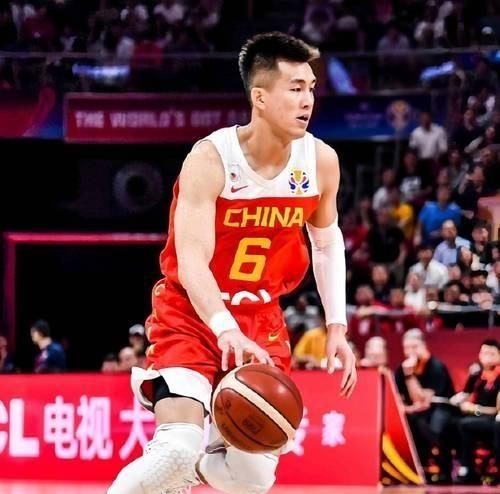 辽宁本钢豪取三分，向联赛冠军发起挑战