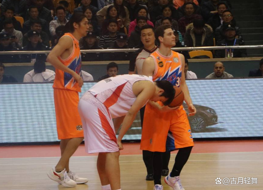 四川男篮外援合砍高分，球队雄心勃发