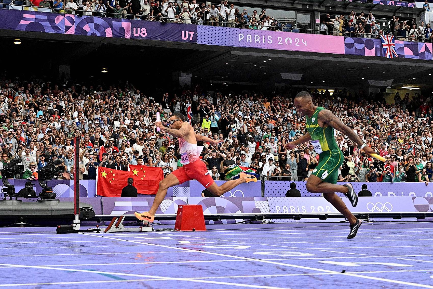 加拿大队实力雄厚,执掌重举夺得铜牌 加拿大队实力雄厚,执掌重举夺得铜牌