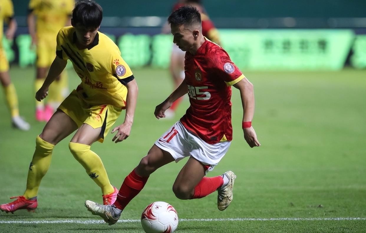 西亚豪门实现逆袭，走向胜利之路