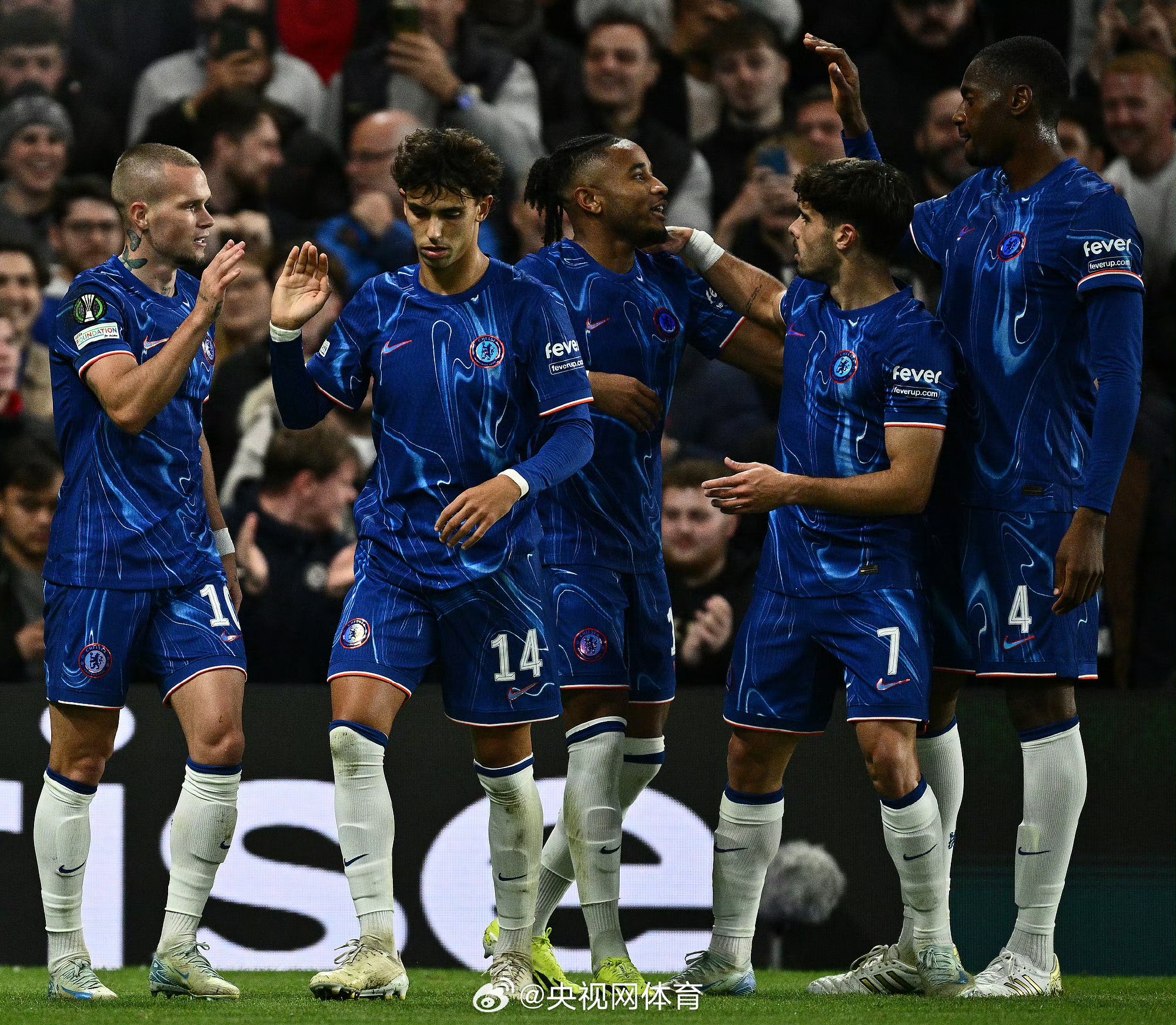 欧洲球队联手合作，成功进军决赛