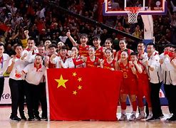 动人瞬间，球队队员齐心协力取胜