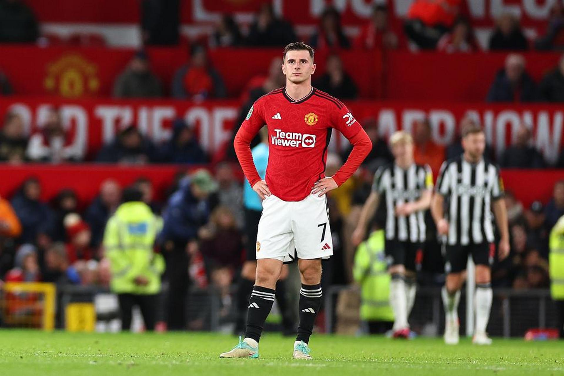 曼联半场逆转富勒姆，重回英超中游