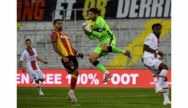 洛里昂迎战尼斯，双方实力对比