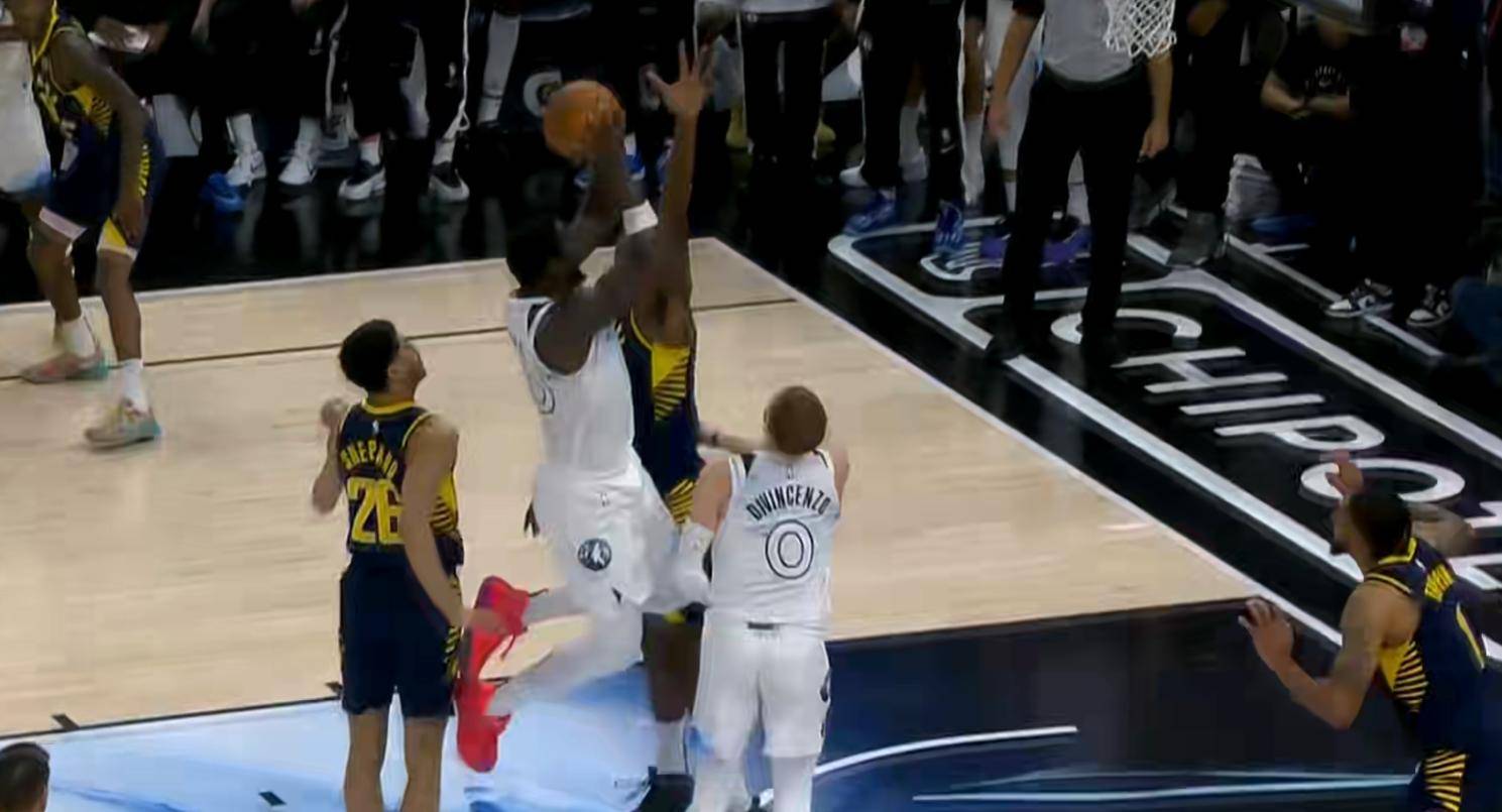 森林狼战胜开拓者，实现反超