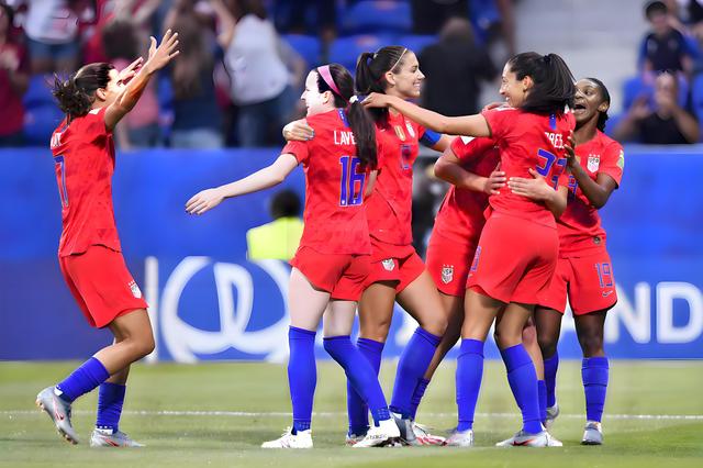 美国女足实力强劲，斩获首轮胜利