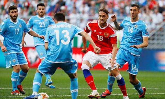 哥伦比亚队夺得胜利，晋级欧预赛决赛