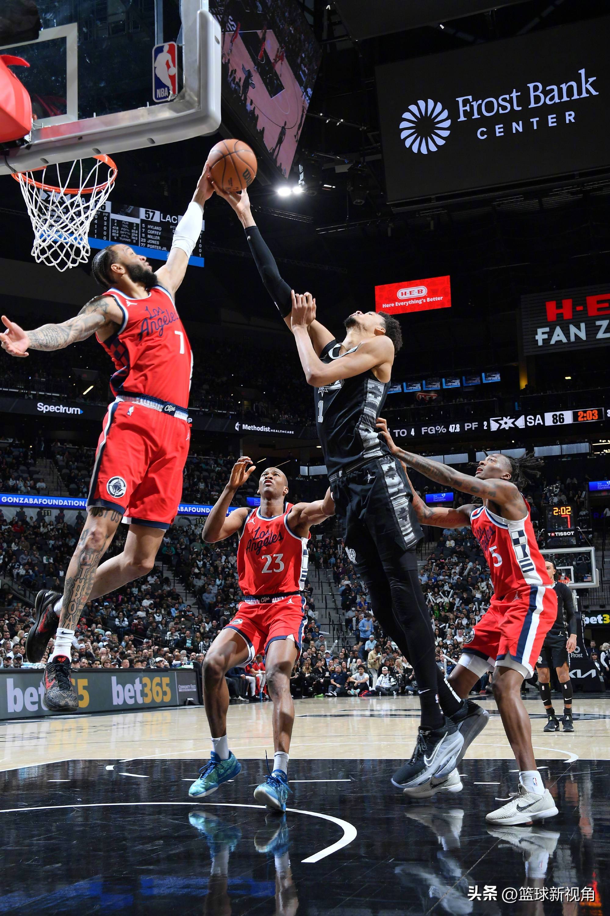 快船主帅战术变革，球队士气大振迎来转折