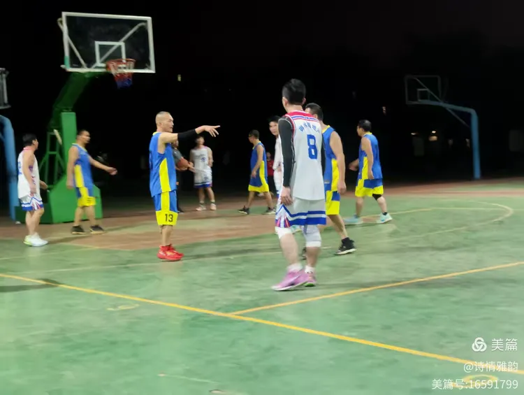 体育节目上演精彩对决，选手激情奋战