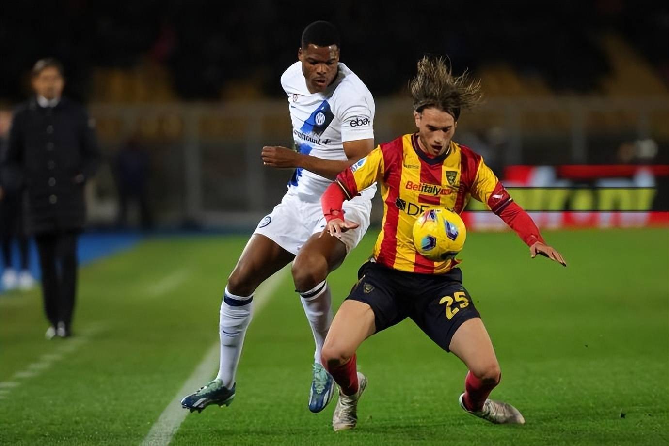 都灵客场竞平，保级问题依旧存在