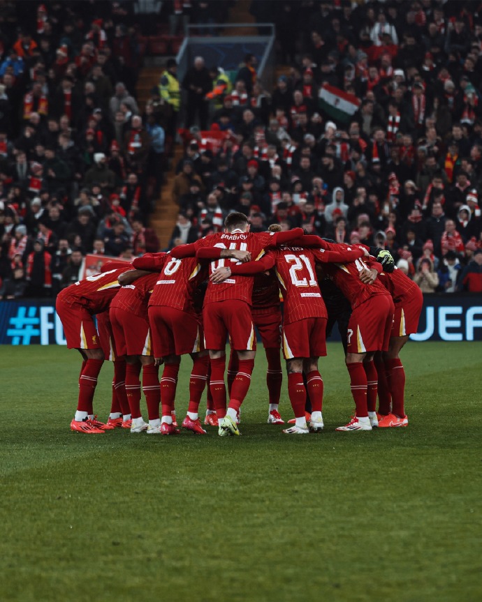 利物浦主场大胜，领跑小组！