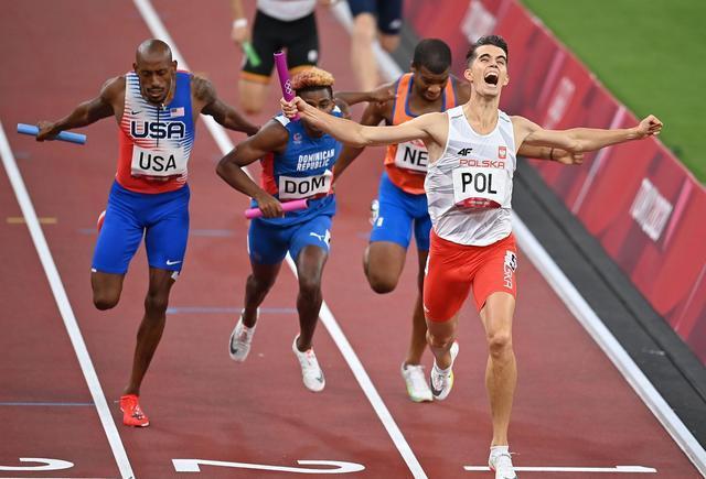 美国女足战胜强敌，锁定奥运会决赛名额