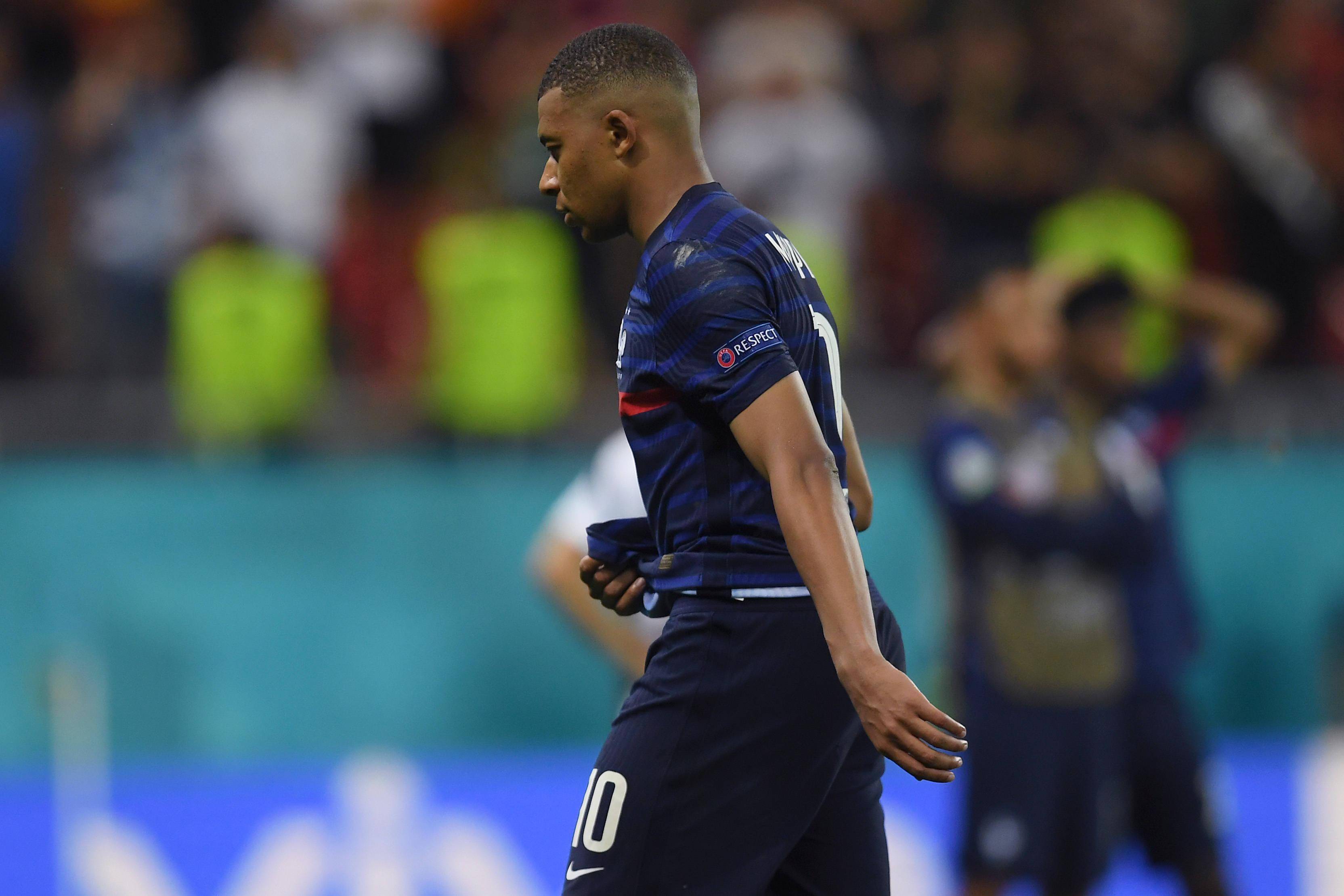 波兰遭遇重创，瑞士点球晋级16强