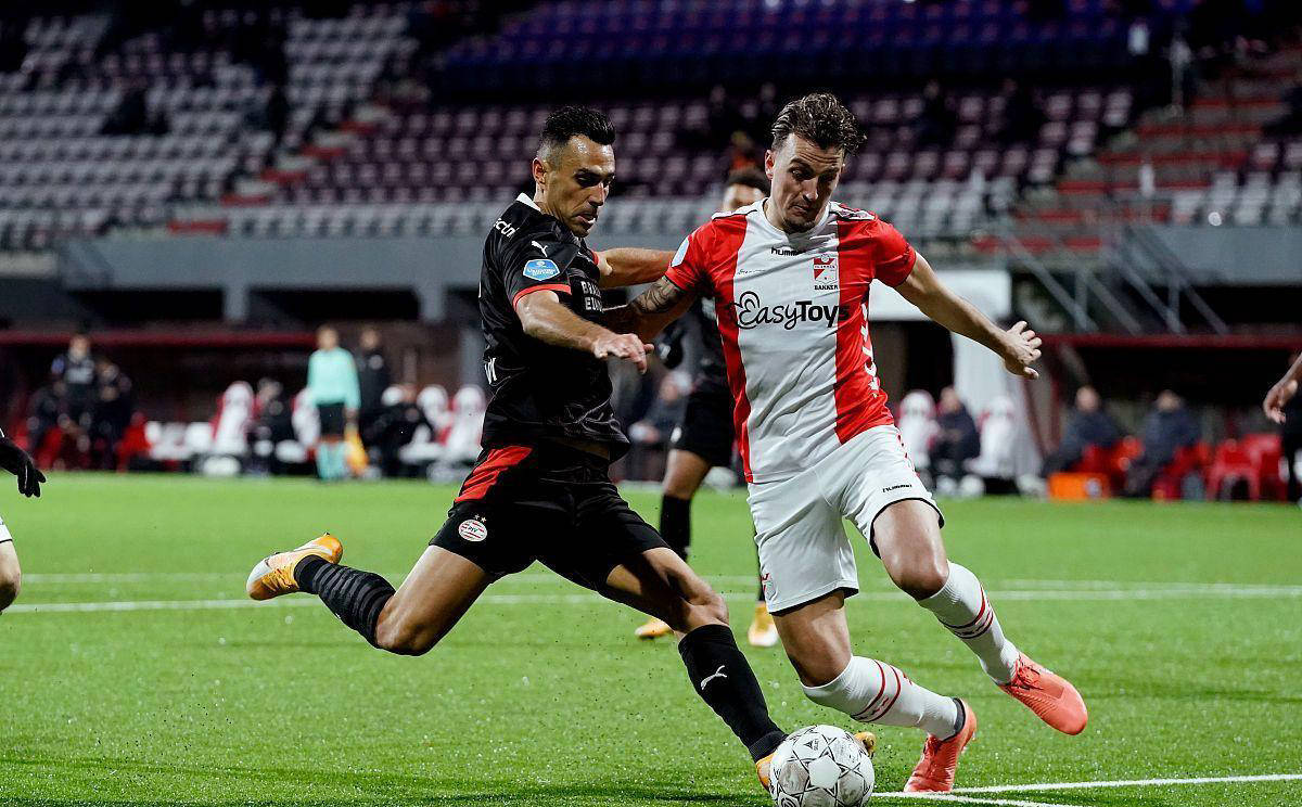 阿贾克斯客场战胜比尔森，小组领跑之路