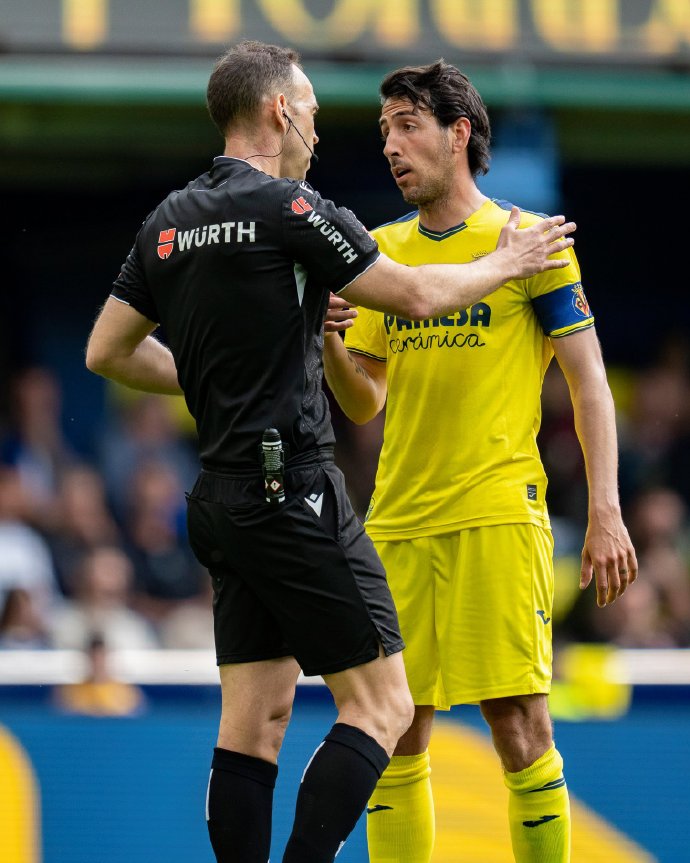 比利亚雷亚尔坚守阵地，主场取得胜利