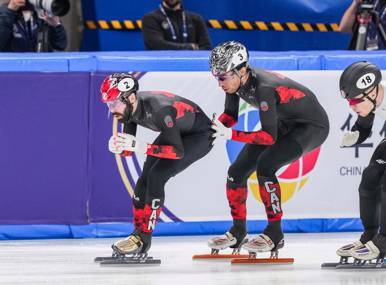 惊险战役：加拿大和韩国短道速滑选手激战