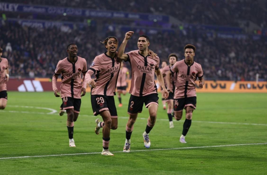 里昂客场大胜兰斯，继续保持不败