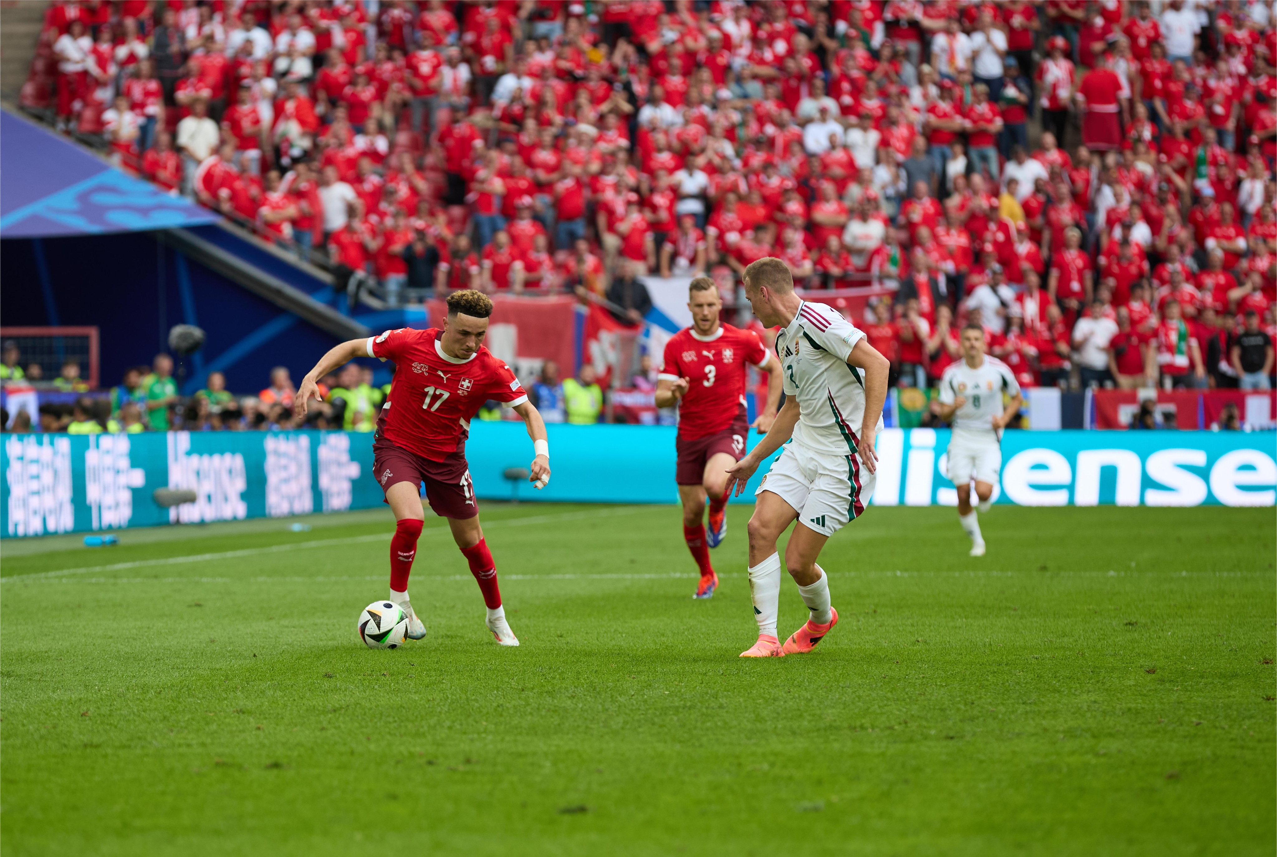 瑞士女足在国内比赛中强势崛起