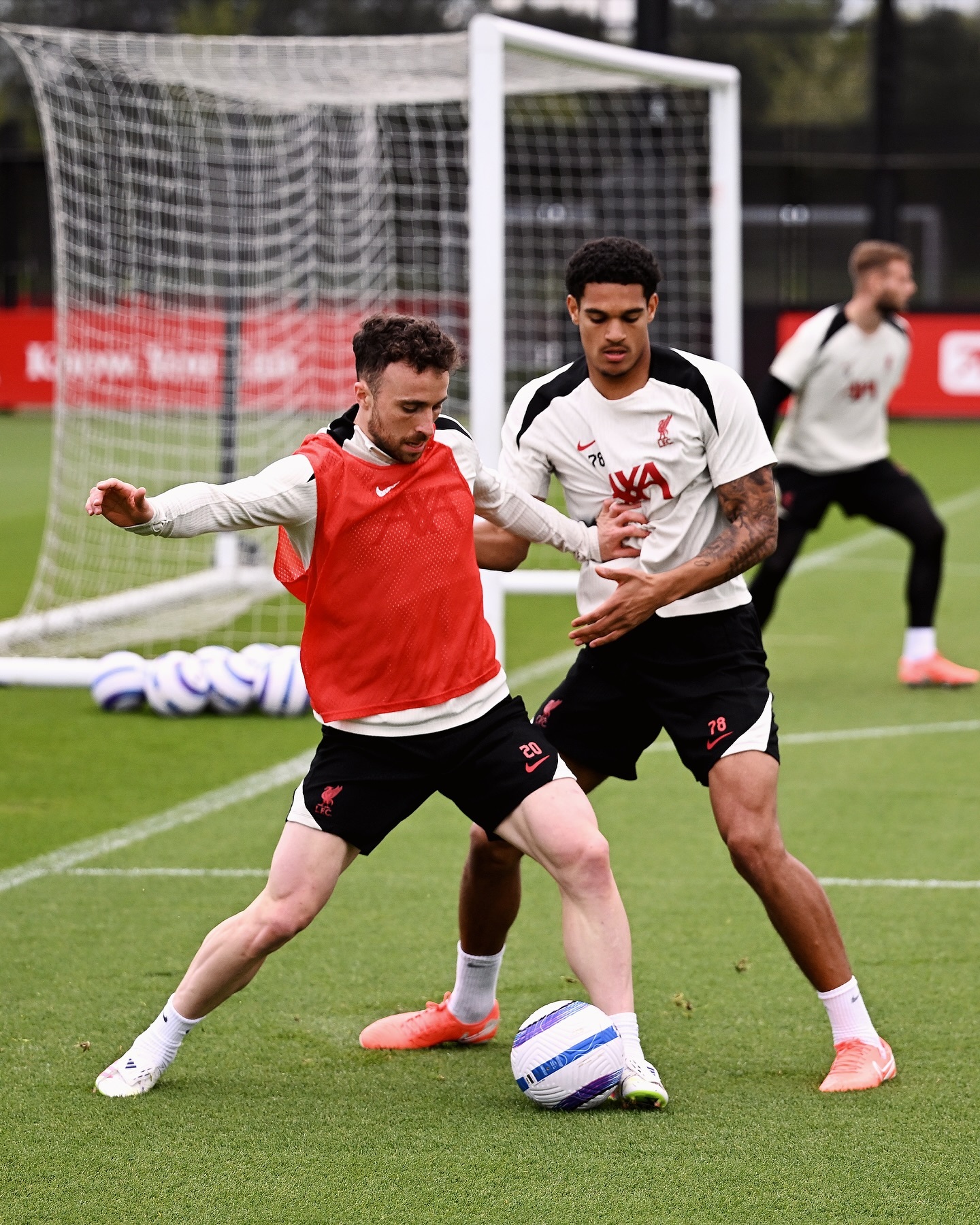 伦敦球队中阿森纳豪取胜利，展现实力不容忽视