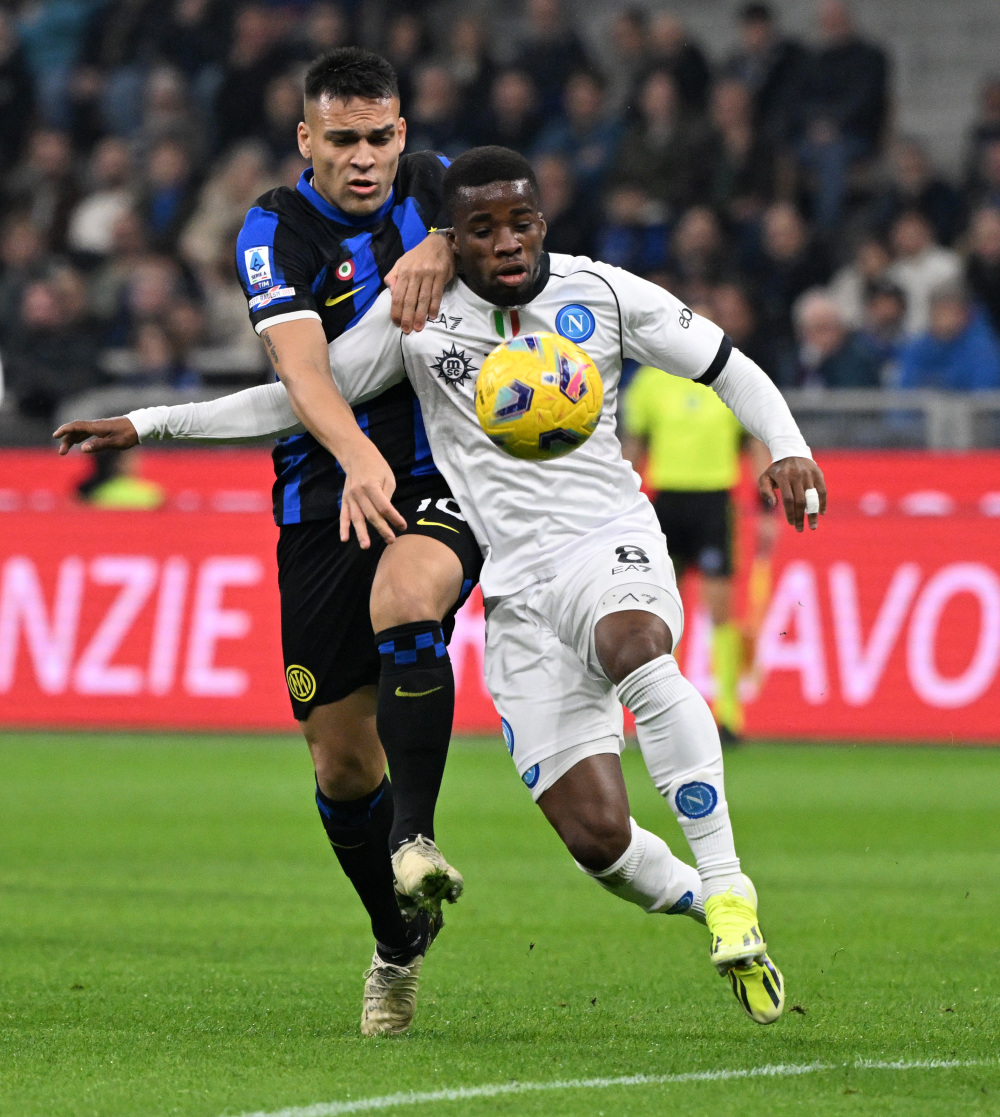 博洛尼亚主场战平那不勒斯，争取保级之路再起波澜