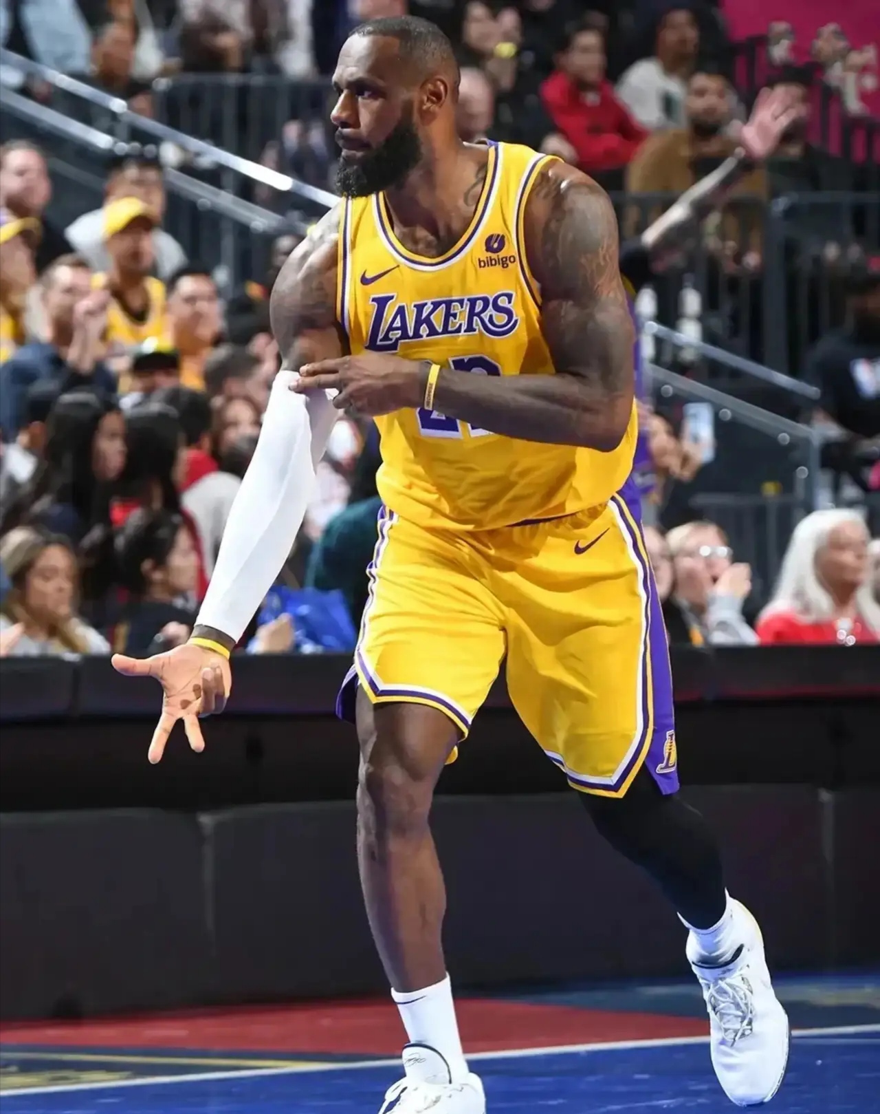 独行侠逆袭太阳,紧逼西部前四 独行侠逆袭太阳,紧逼西部前四