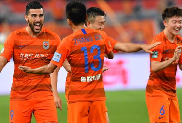 上港主场大胜鲁能，继续保持主场霸主地位