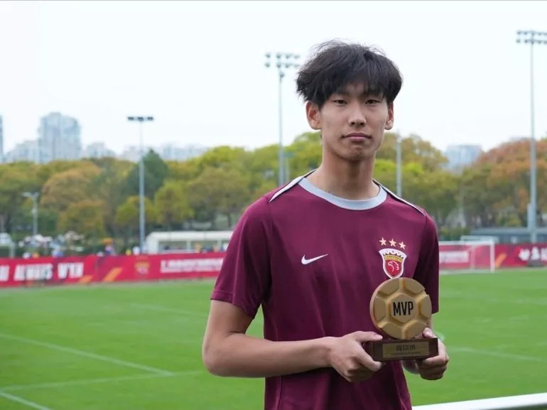 上海上港主场击败北京国安，斩获胜利