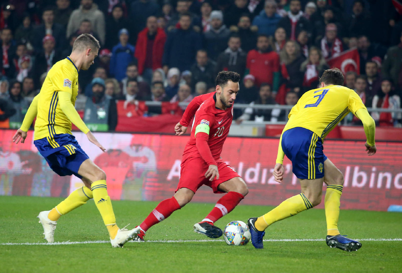 意大利队迎战威尔士队，备受关注的比赛即将爆发