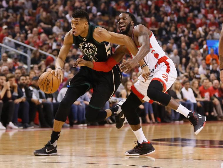 火箭成功逆袭，横扫雄鹿