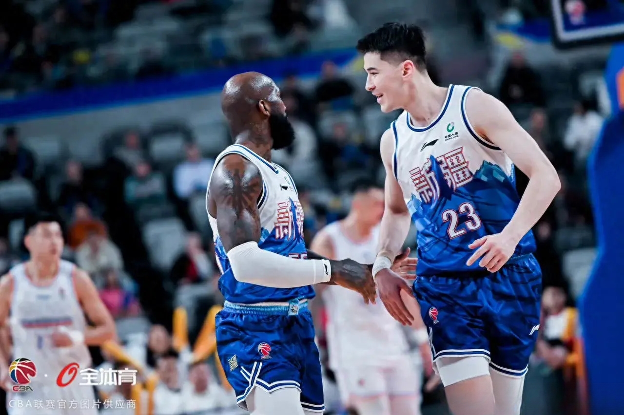 新赛季CBA联赛带来了哪些惊喜?球迷静待揭晓 新赛季CBA联赛带来了哪些惊喜?球迷静待揭晓