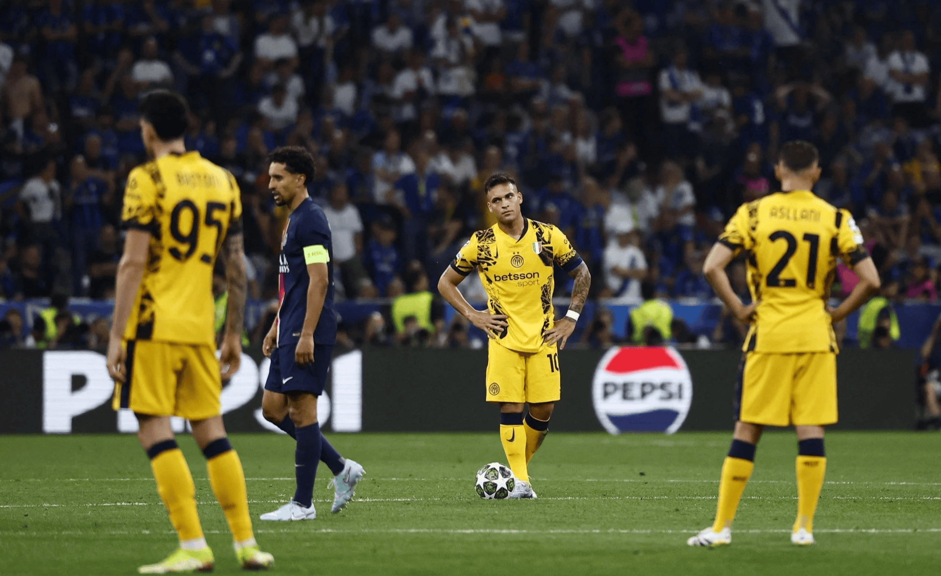 欧国联赛事塞维利亚取得宝贵三分