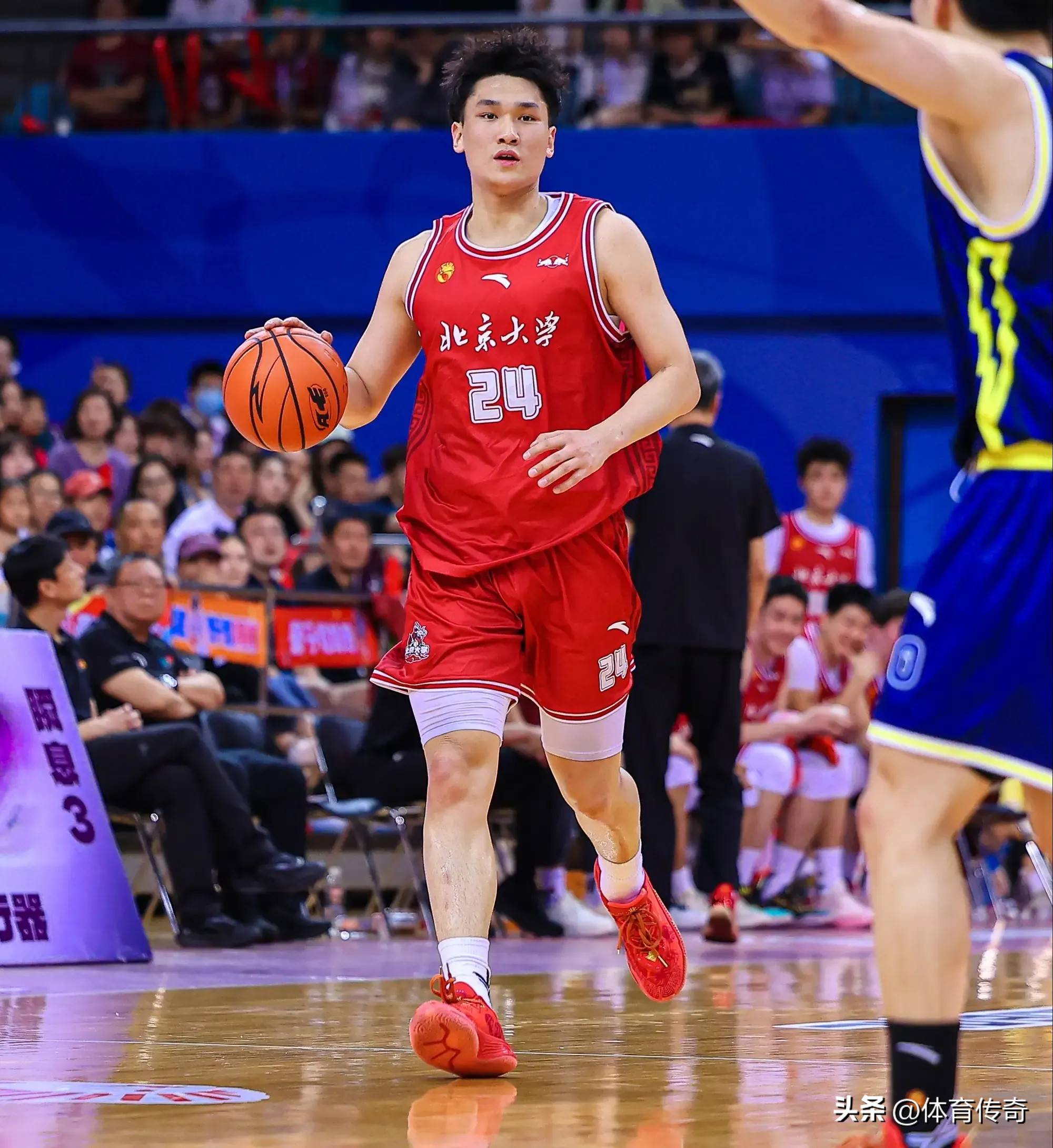 新赛季开幕式：CBA联赛再掀热潮，球迷热血开场