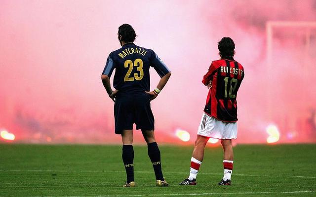 选秀大会召开，足球新星脱颖而出