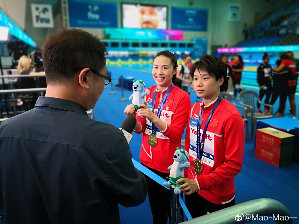 轻舟飘扬：泰国赛艇选手夺冠背后艰辛不易