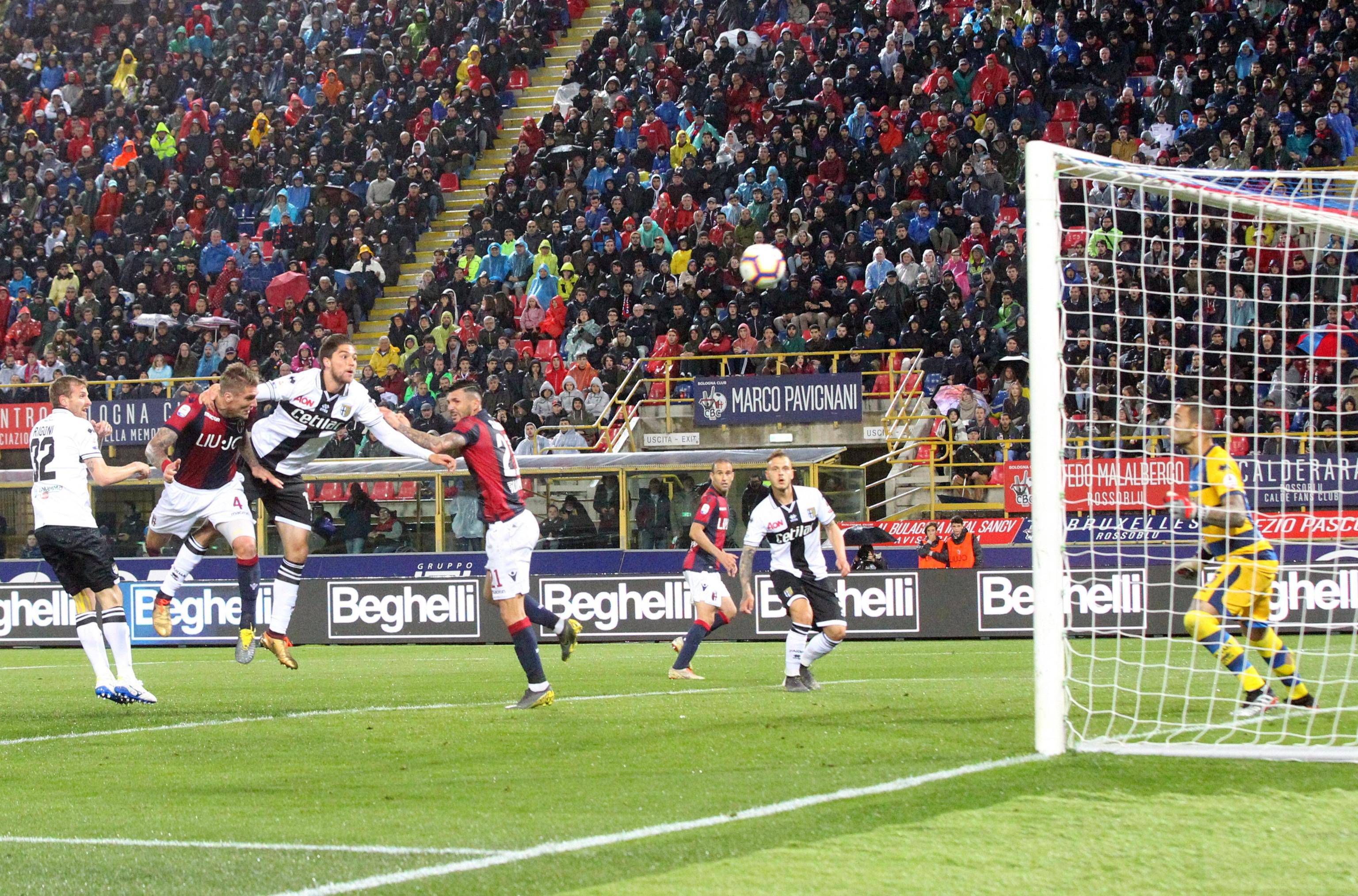 切尔西主场击败布莱顿，保持领跑优势