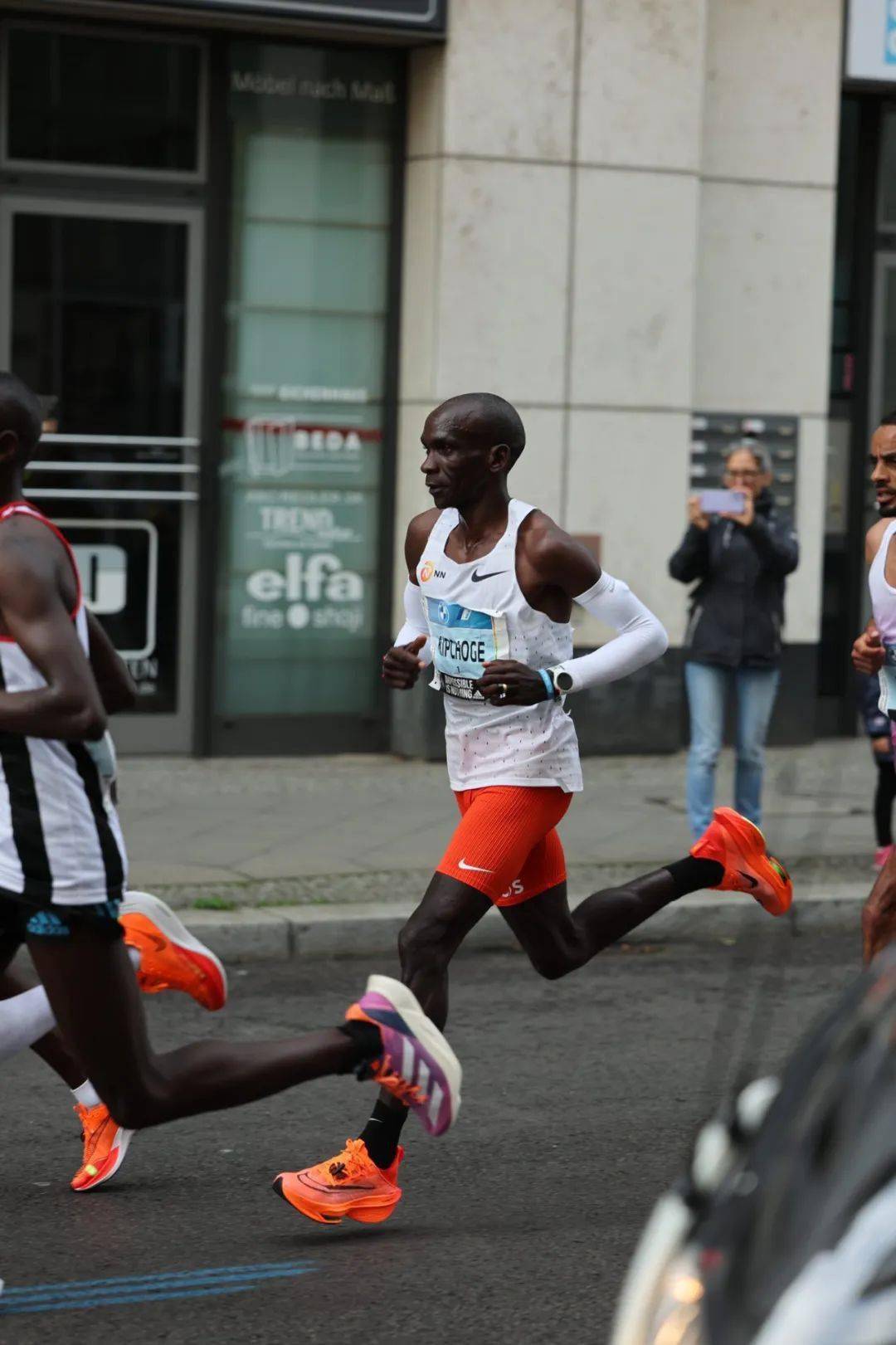 纪录再次被打破，世界震惊