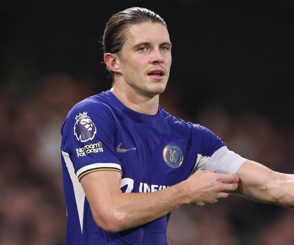 切尔西中场铁核表现出色，球队信心大增