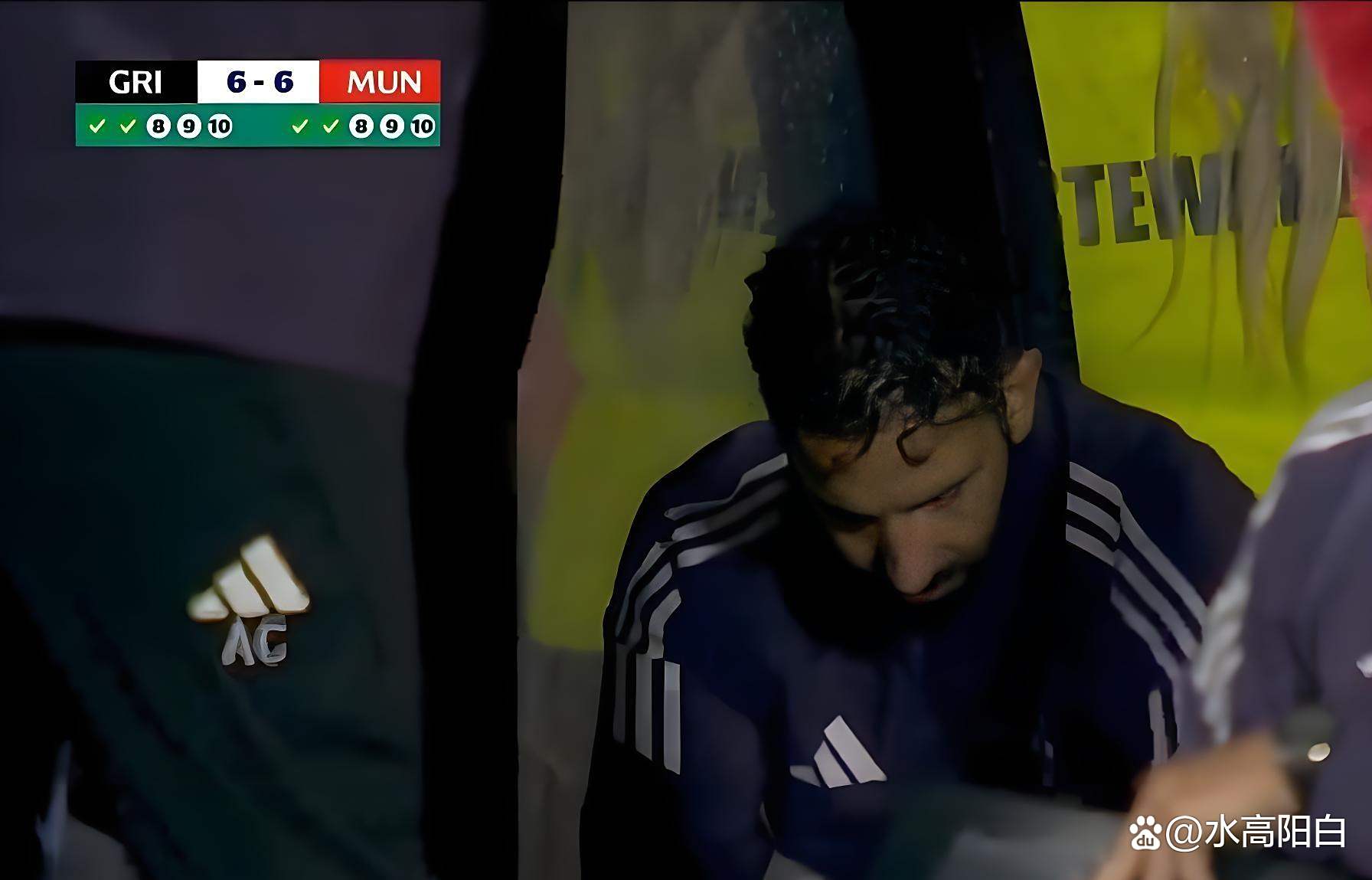 曼联客场大败，球员表现低迷