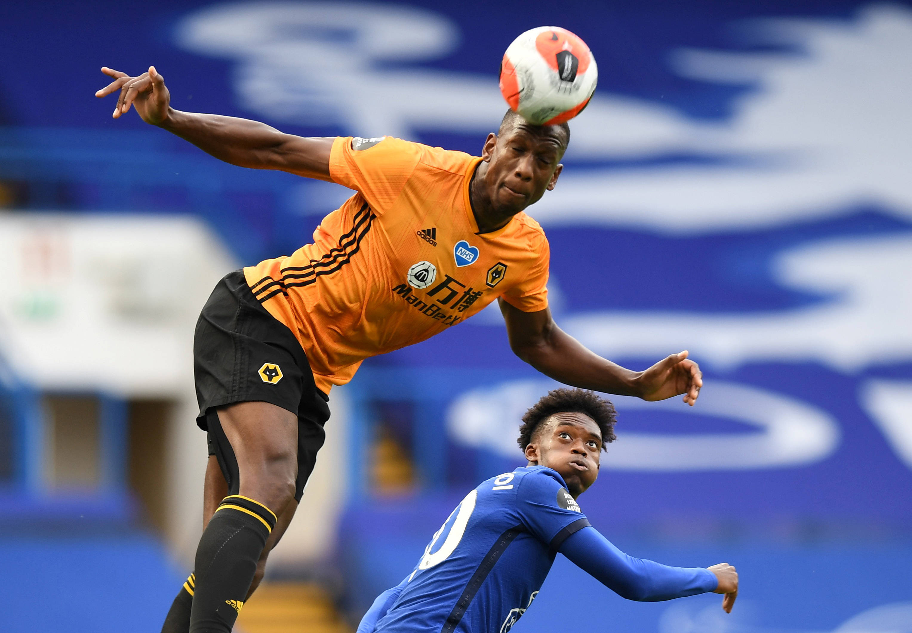 狼队客场大胜伯恩茅斯，保持不败