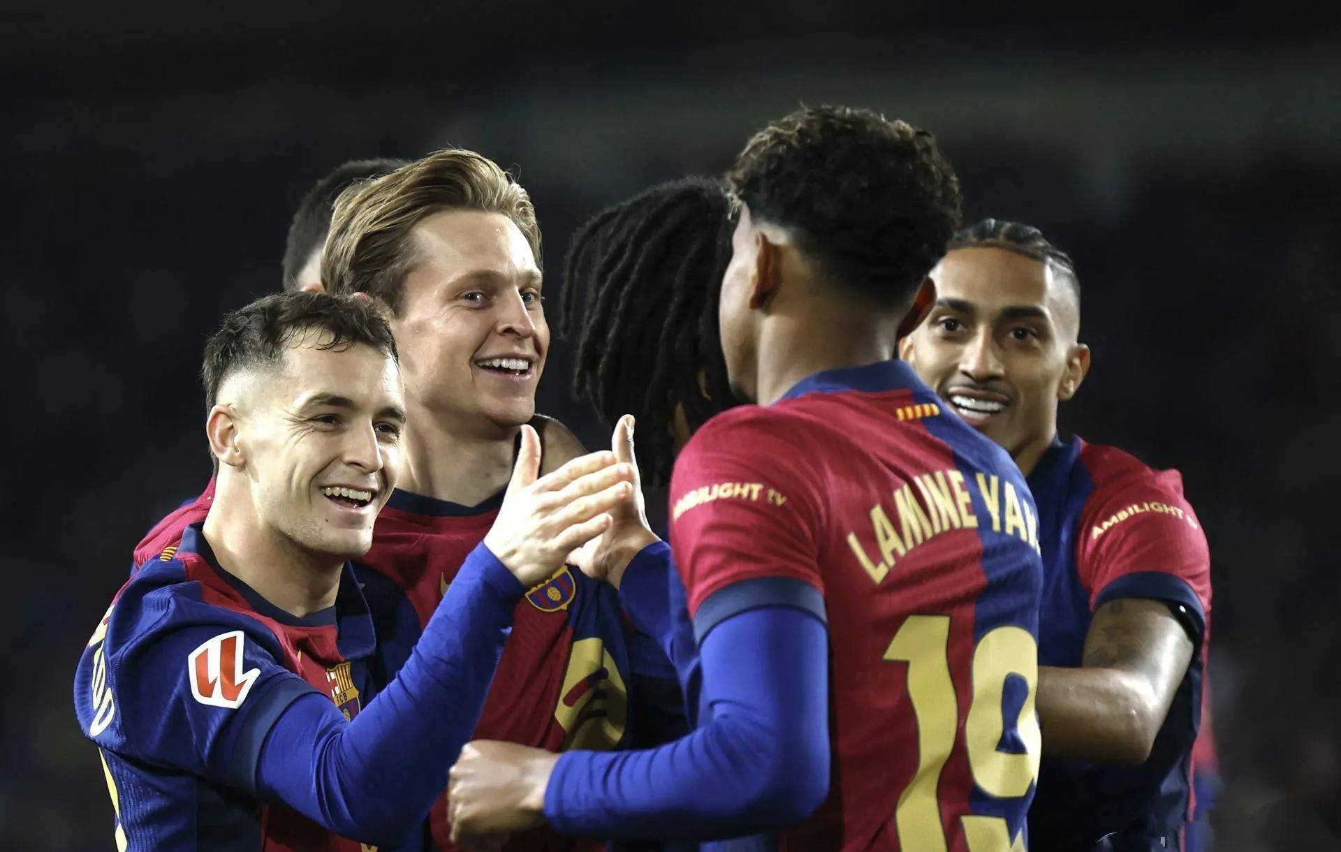 超高强度的比赛中，球员们全力以赴，掀起风暴